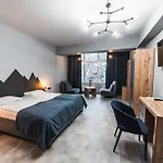 Hotel синя гора *