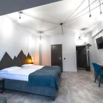 Hotel синя гора *