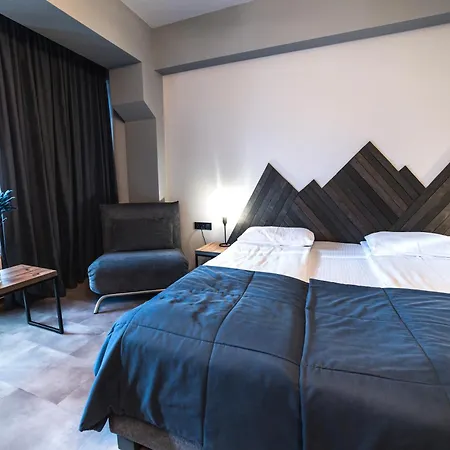 синя гора Μπούκοβελ