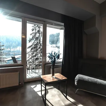 синя гора * Μπούκοβελ